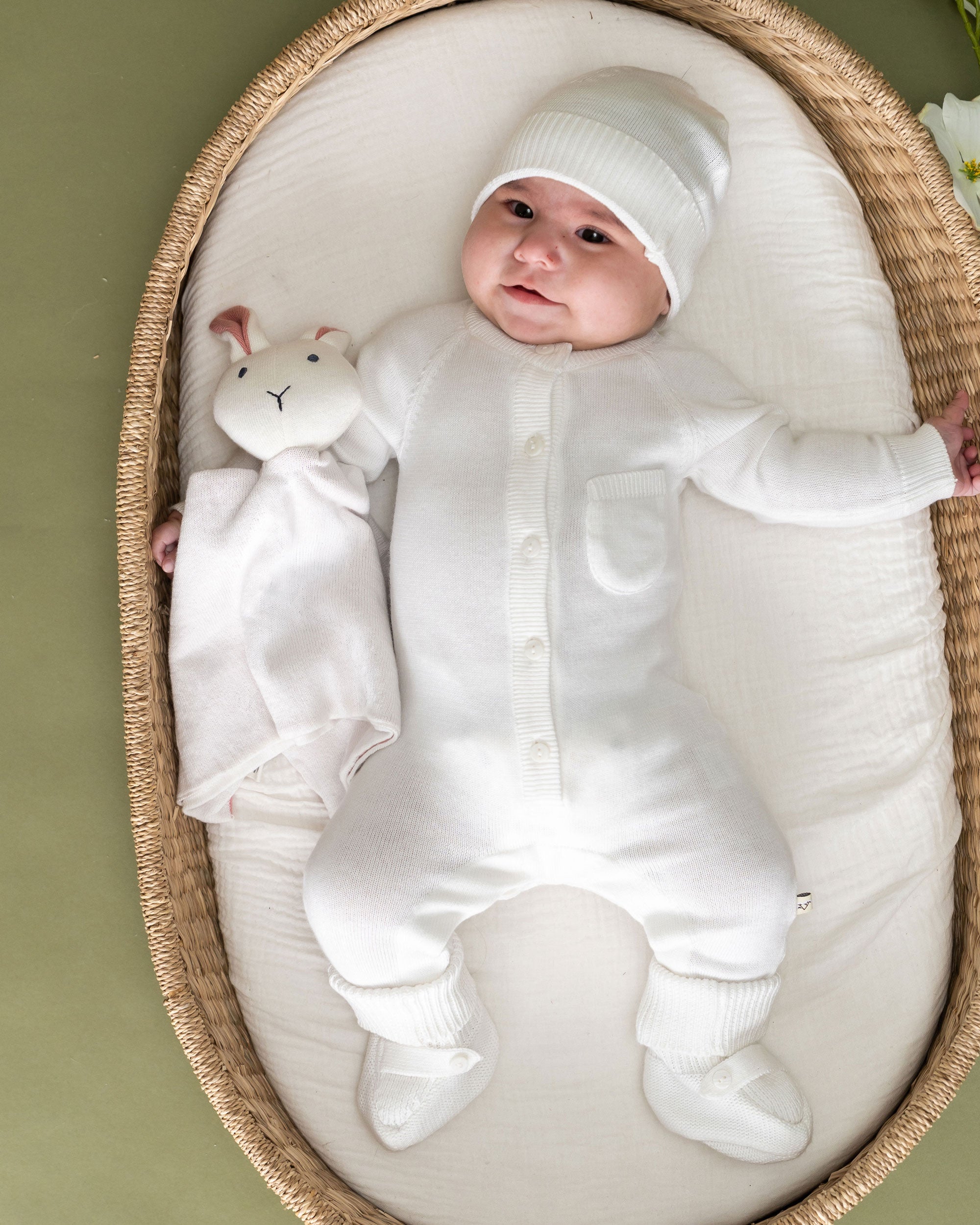 Dove White Milan Knit Cozy Baby Booties (Organic Cotton) Full Set Model