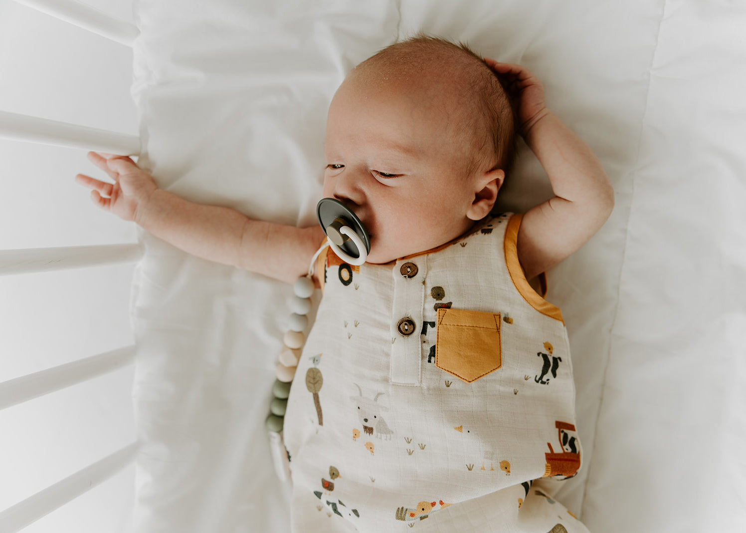 Farm Sleeveless Short Pocket Romper (Organic Muslin) Viverano