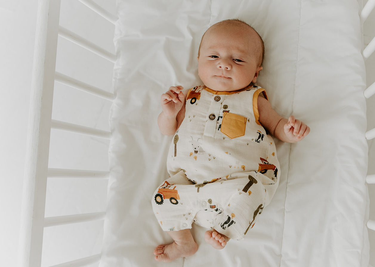 Farm Sleeveless Short Pocket Romper (Organic Muslin) Viverano