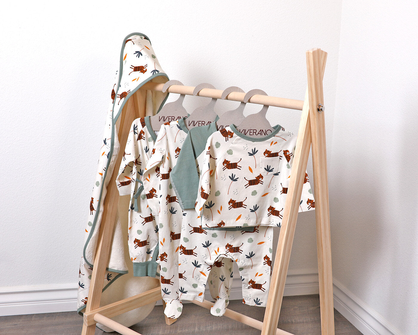 Mono con bolsillo de canguro y tigre (algodón orgánico)