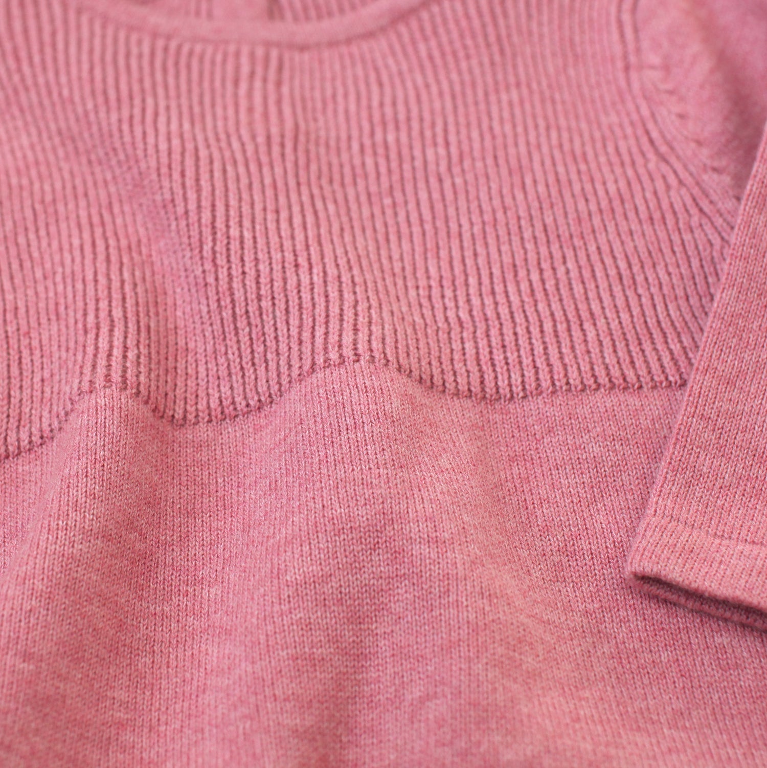 Vestido acampanado de manga larga en punto jaspeado de Milán