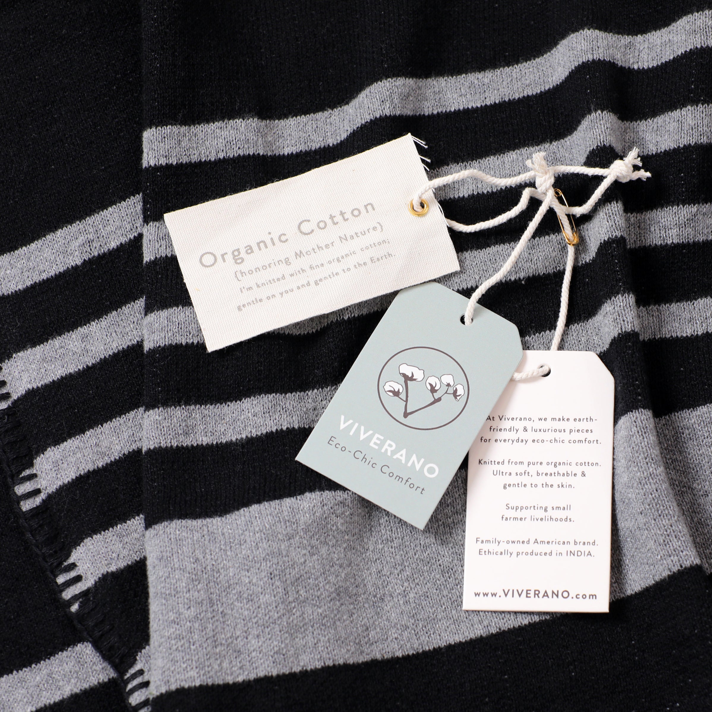 Viverano Gaia Eco-Chic Jacquard Knit Women's Travel Blanket Wrap - Stripe Border (Organic Cotton)