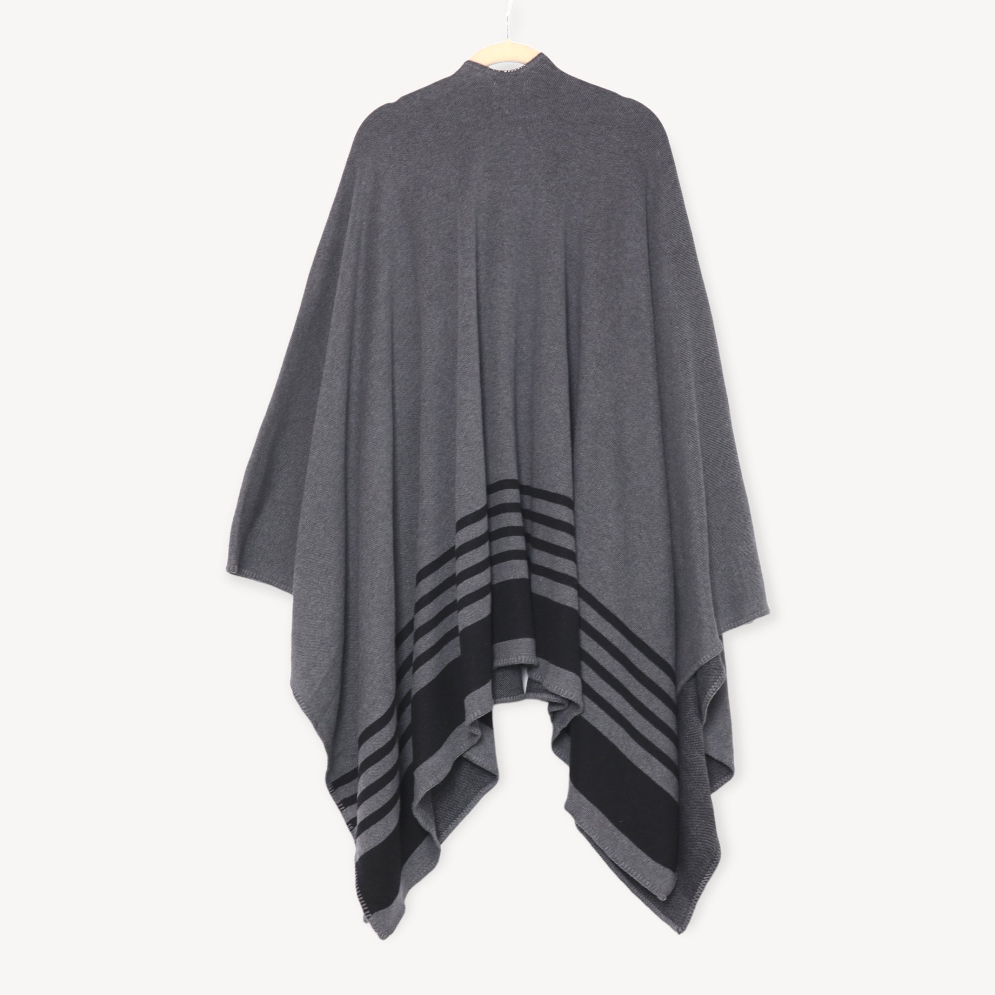 Viverano Gaia Eco-Chic Jacquard Knit Women's Travel Blanket Wrap - Stripe Border (Organic Cotton)