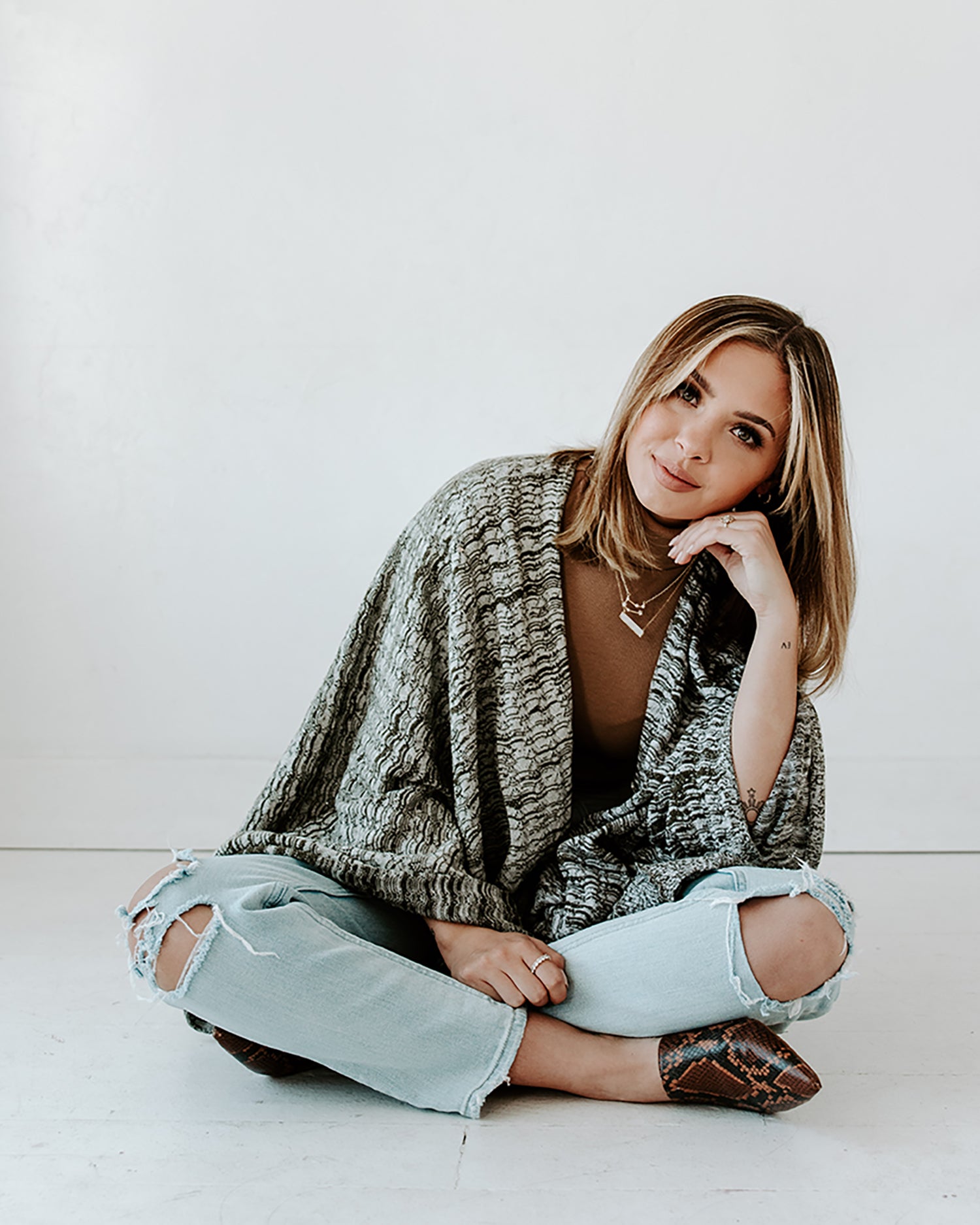 Loving Thread Eco-Chic Soft Organic Cotton Soft Pointelle Cozy Travel Wrap by Viverano