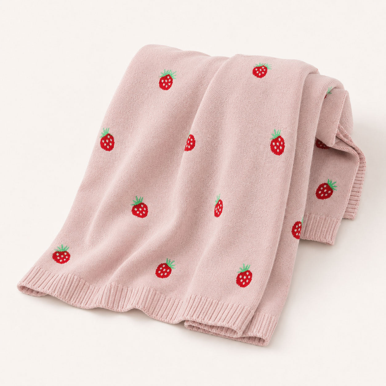 Strawberry baby blanket made of 100% organic cotton