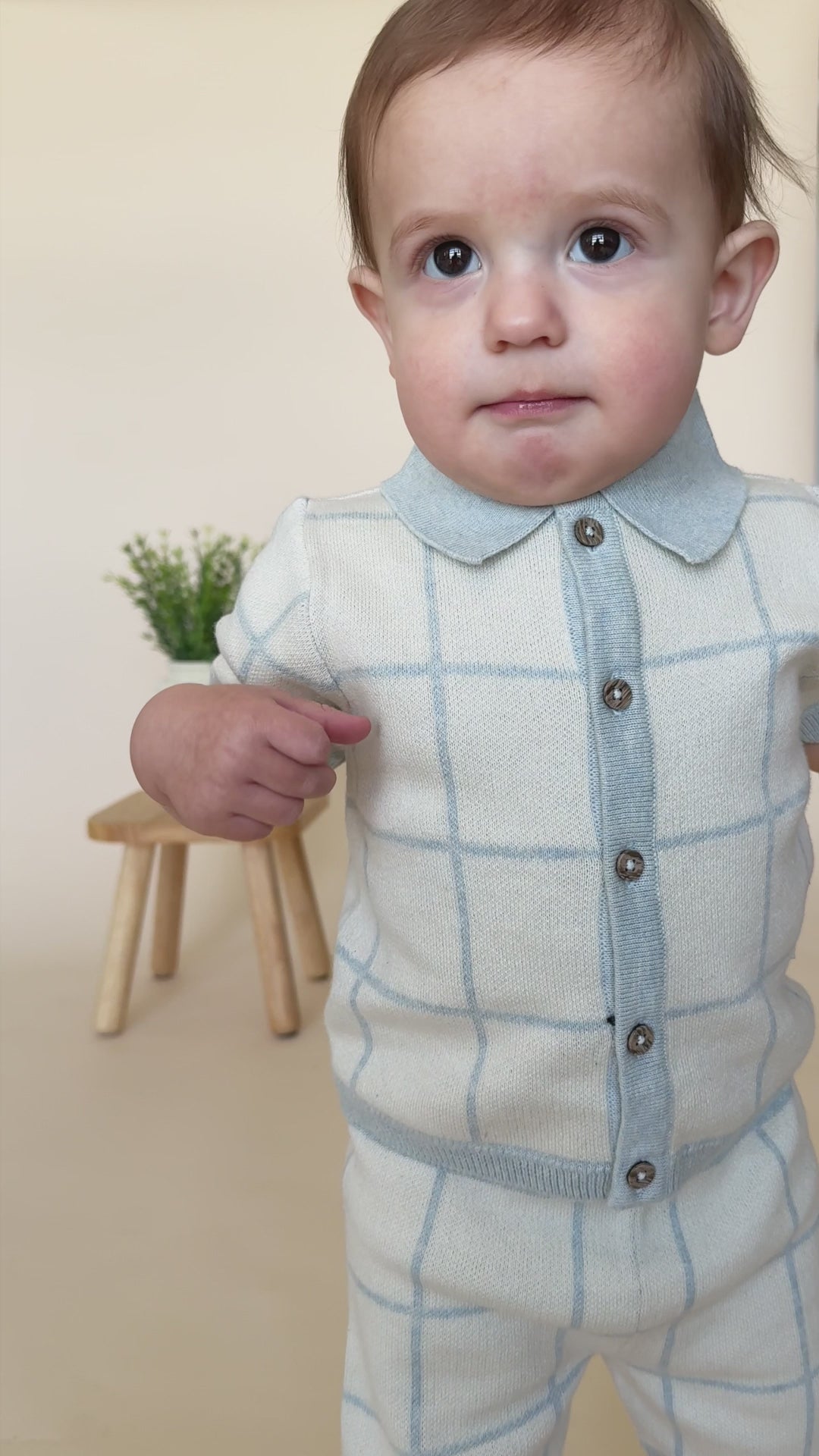 Checkered Jacquard Baby Shirt & Shorts Set (Organic Cotton) - Model