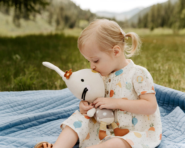 Sam Bunny Organic Cotton Fine Knit Stuffed Animal Toy (2 Colors)