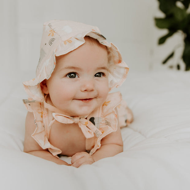 Organic Muslin Elephant Ruffled Bonnet Hat for Baby Girls - Viverano
